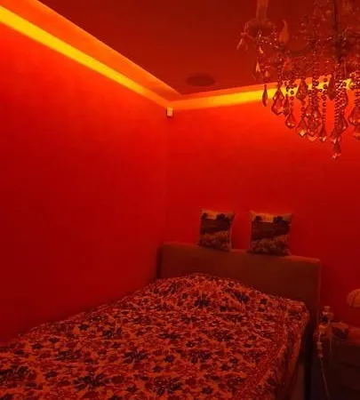 ホームステイ Super Luxury Room For Two In The Center Of Burgas ブルガス